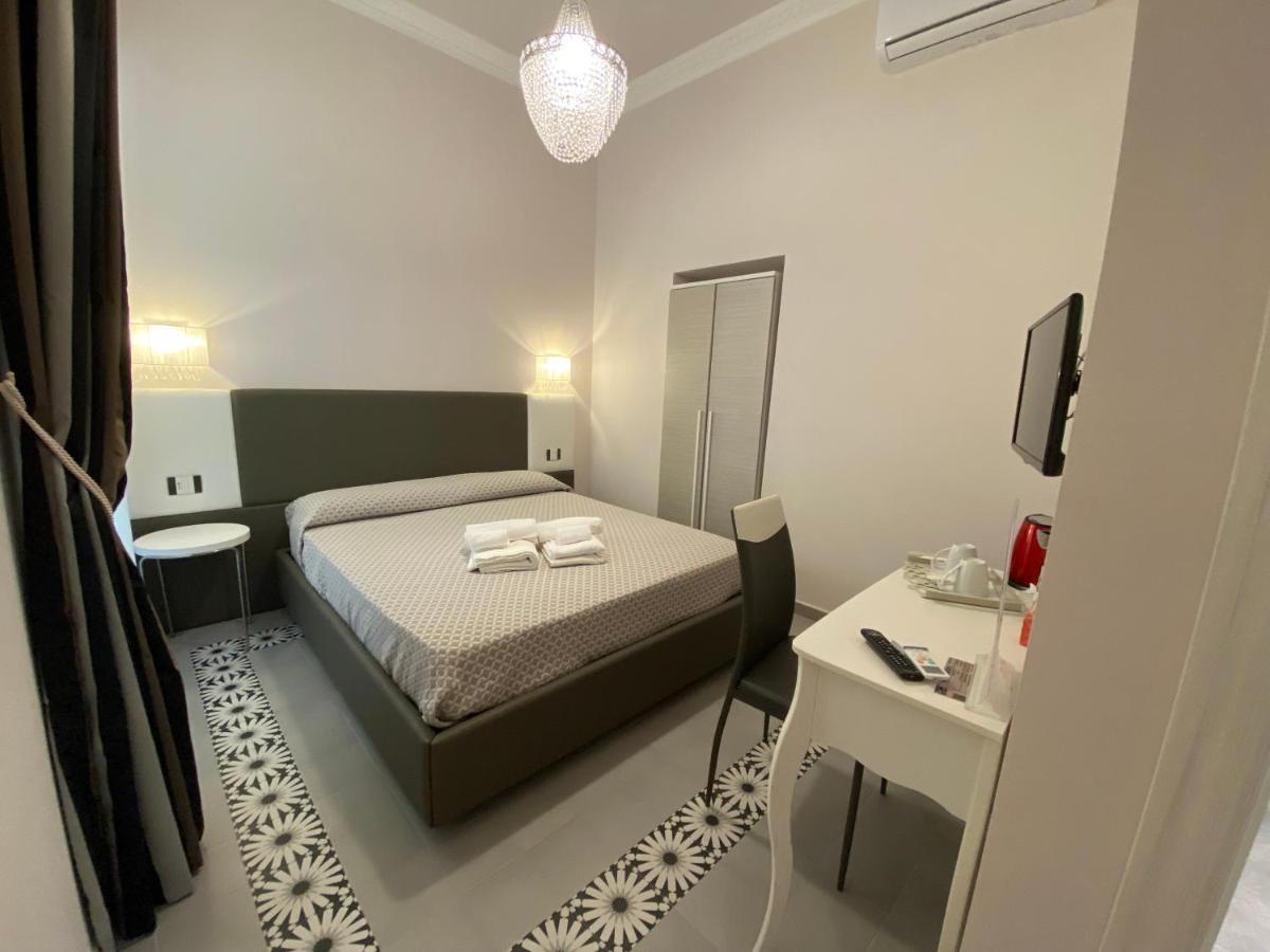 Dimora Le Pietre Del Mare Hotel Pizzo  Eksteriør billede