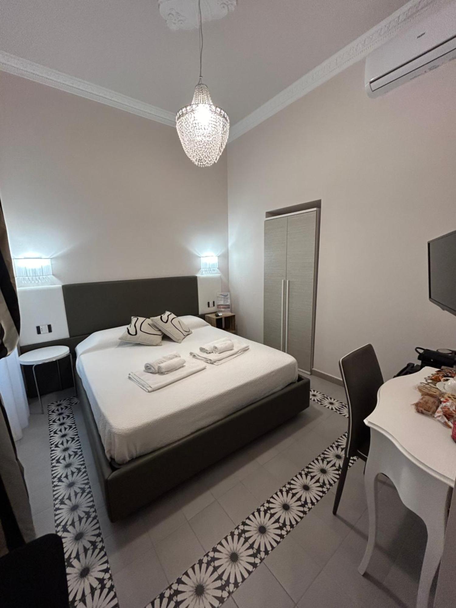 Dimora Le Pietre Del Mare Hotel Pizzo  Eksteriør billede