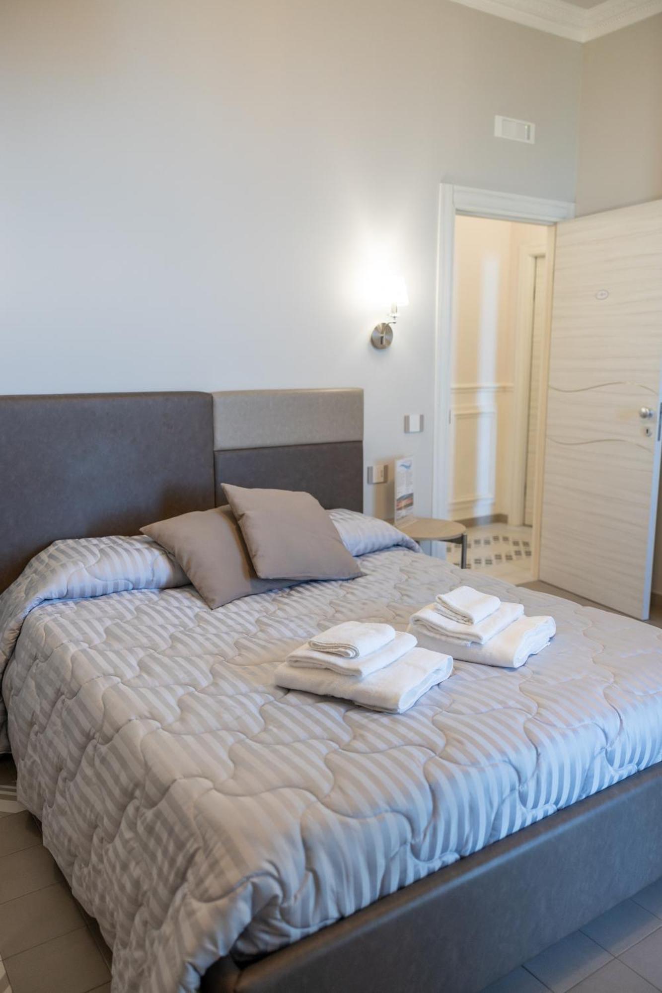 Dimora Le Pietre Del Mare Hotel Pizzo  Eksteriør billede