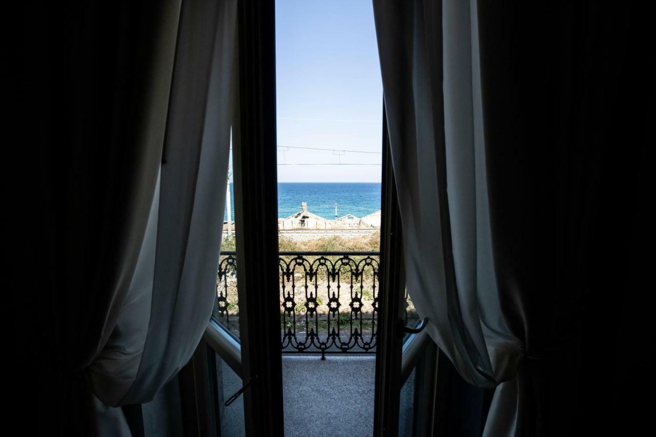 Dimora Le Pietre Del Mare Hotel Pizzo  Eksteriør billede